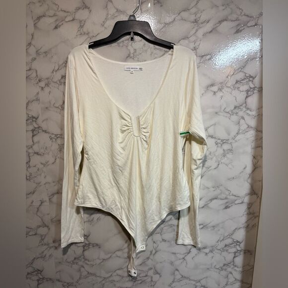 NEW Good American- GOOD TOUCH
U RING BODYSUIT Cream Size 5=2XL - Picture 5 of 15
